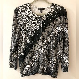 Cable‎ & Gauge Knit Cardigan size Large